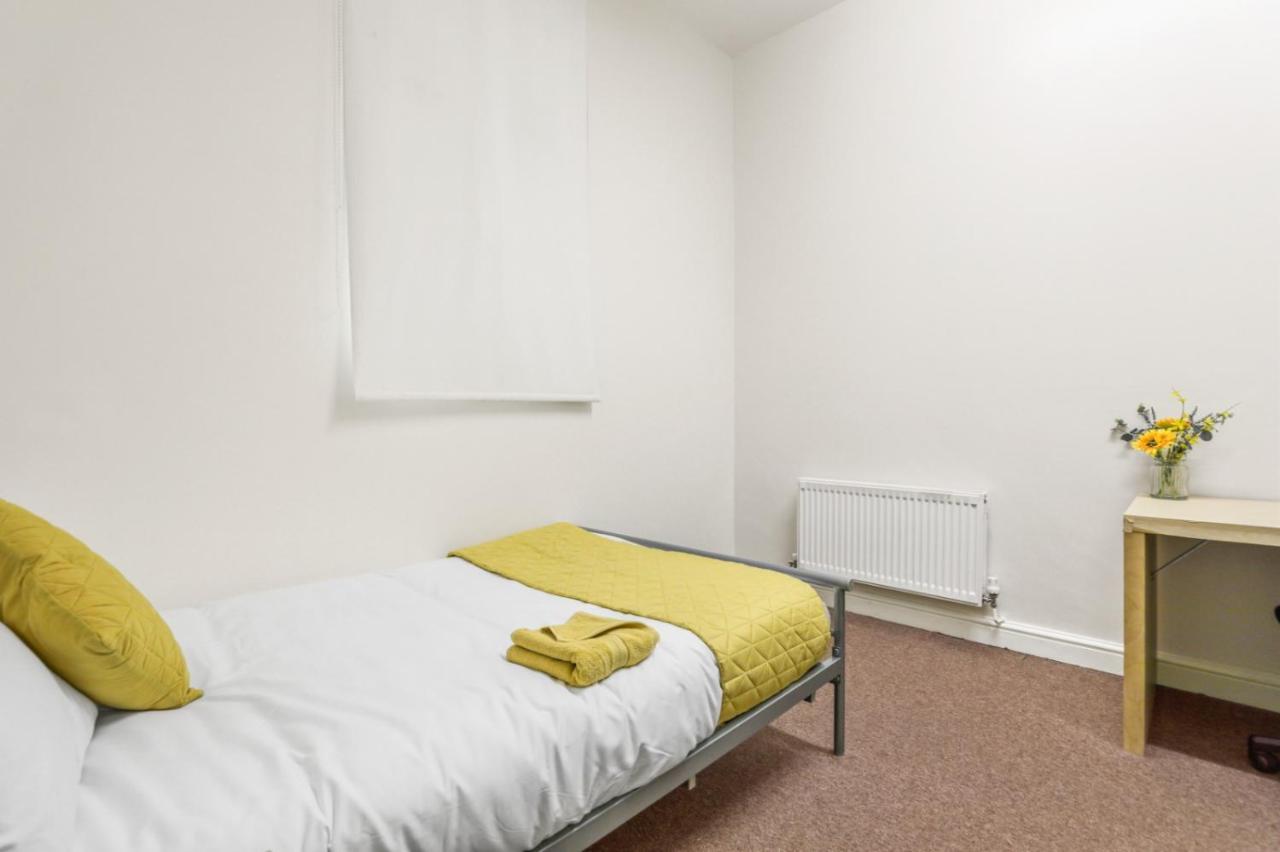 D19 Sangha Hall Leicester Kültér fotó